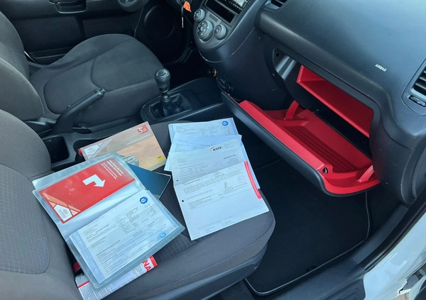 Kia Soul cena 21500 przebieg: 182599, rok produkcji 2009 z Wałbrzych małe 667